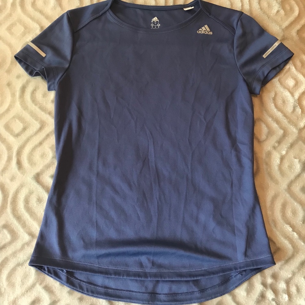 💞Adidas Dri Fit athletic top💞